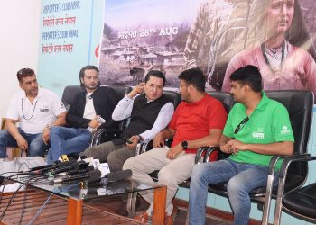 चलचित्र ‘प्रकाश’ लाई हलवालाहरुले विभेद गरेको भन्दै चलचित्र निर्माण टिमको आक्रोश
