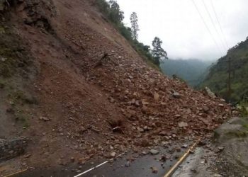 अवरुद्ध मुग्लिन नारायणगढ सडक खण्ड सुचारु