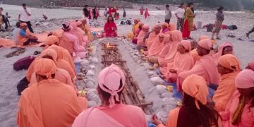 वेदव्यासको जन्मभुमिमा ध्यान, हवन