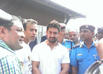 ध्यान बस्न आमिर खान नेपालमा