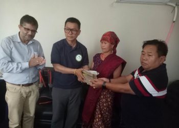 क्यान्सर पीडित गुरुङलाई तनहुँ समाज हङकङको तीन लाख ७५ हजार सहयोग