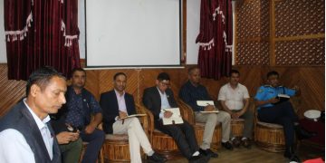 पोखराका ट्याक्सी चालक मिटरमा चल्न तयार