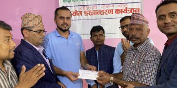 स्याङजा समाज जापान द्वारा क्यासन्सर पिडित पुजा अधिकारी कार्कीलाई सहयोग हस्तान्त्रण ।