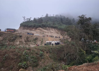 घाँसीकुवामा बस दुर्घटना हुँदा ३६ जना घाइते