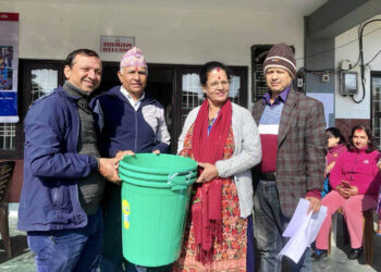 पोखरा १२ : नगर स्वच्छ र सफा राख्न सार्वजनिक स्थल र मुख्य चोक चाेकमा डस्टबिन