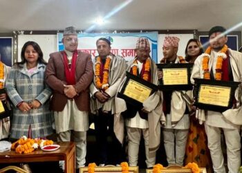 पत्रकार महासंघ कास्कीद्धारा ७ पत्रकार पुरस्कृत