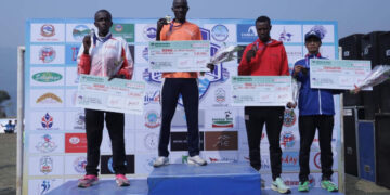 सफल  पाेखरा  म्याराथनका विजेता बने केन्याली धावक