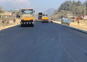 पोखरा–मुग्लिन सडक बिस्तार: पश्चिम खण्डमा  कालोपत्रे शुरु(तस्विरहरु)