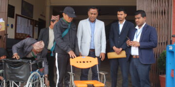 ऋषिङ्ग गाउँपालिकामा अपाङ्गता सहायता सामग्री वितरण