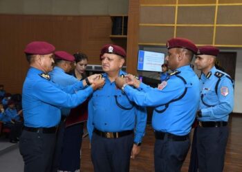 प्रहरी वरिष्ठ उपरीक्षक र प्रहरी उपरीक्षकहरूलाई दर्ज्यानी चिन्ह प्रदान