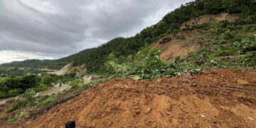 पृथ्वी राजमार्गको दमौली खण्डमा बाटो अवरुद्ध