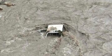 सिन्धुलीको कुँडुलेबाट जिप खस्यो