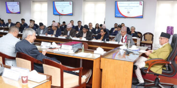 कर्मचारीलाई प्रधानमन्त्रीको निर्देशनः जागिर मात्रै खान नखोज्नुस्