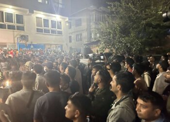 रवि लामिछाने पक्राउ पर्ने हल्लापछि पार्टी कार्यालयमा भीड