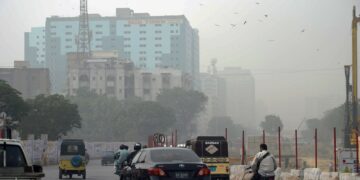 वायु प्रदुषण उच्च भएपछि पाकिस्तानको लाहोरमा लकडाउन