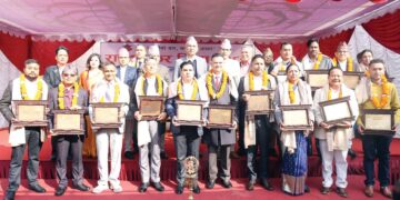 उत्कृष्ट करदातालाई सरकारबाट सम्मान