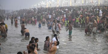 महाकुम्भमा स्नान गरेर फर्किएकाहरूमा लुतो र छालासम्बन्धी समस्या