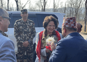 स्वास्थ्य मन्त्री शर्माले गरिन जि .पी कोइराला श्वासप्रश्वास उपचार केन्द्रको निरीक्षण