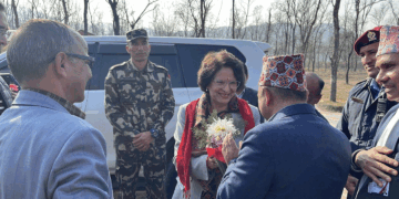 स्वास्थ्य मन्त्री शर्माले गरिन जि .पी कोइराला श्वासप्रश्वास उपचार केन्द्रको निरीक्षण